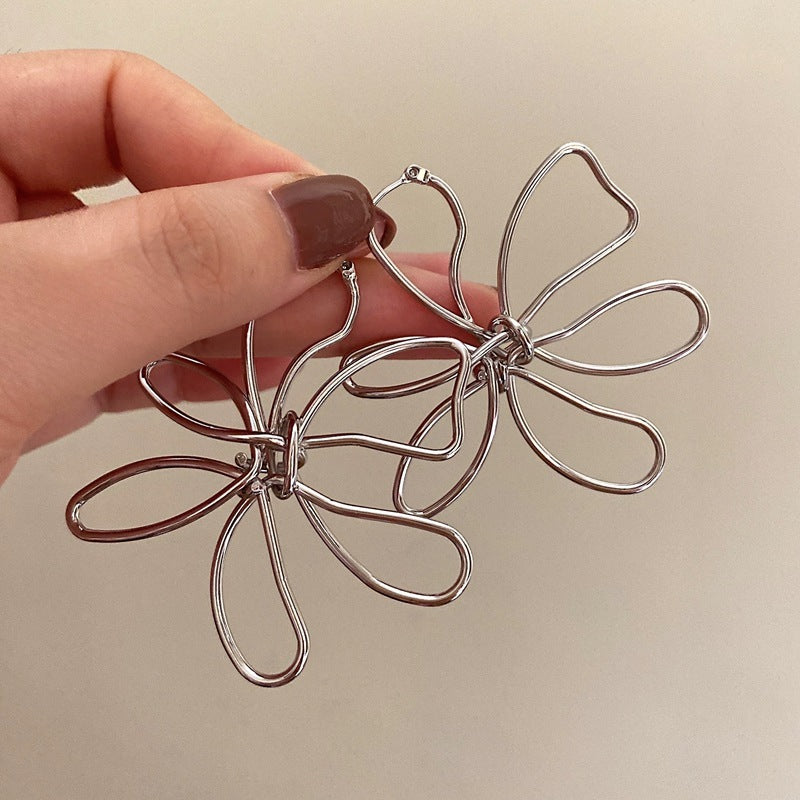 Retro Flower & Line Earrings